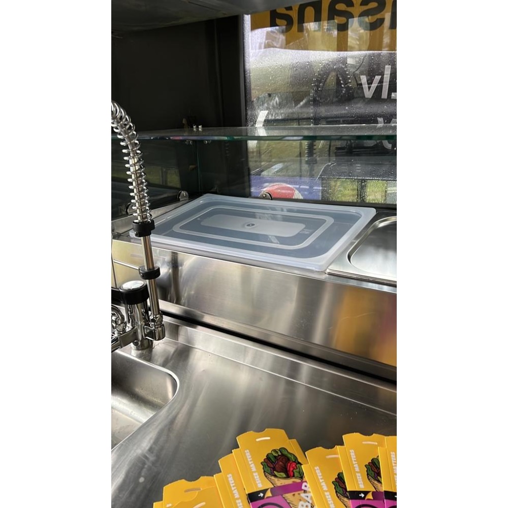Darba zona Fast -food Bus Darba zona Fast -food Bus